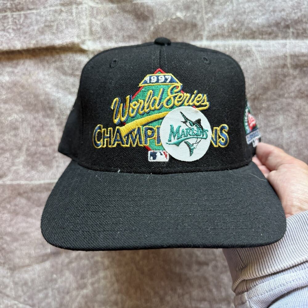 NWT Men's 90's New Era 1997 Florida Marlins World Series Champions Snapback Hat